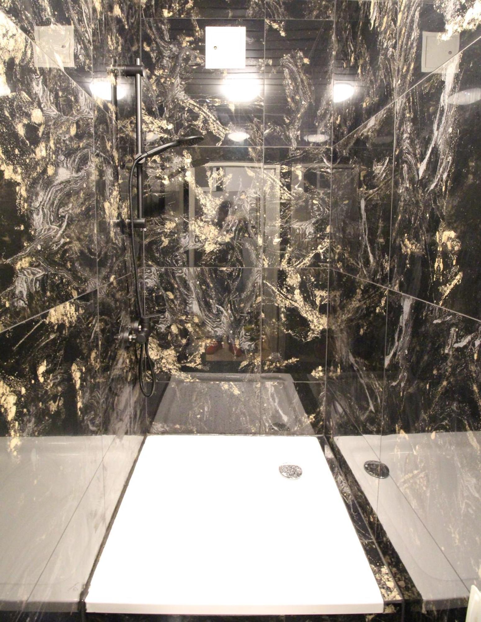 Zx Quad Room In Meidling Wien Exterior foto